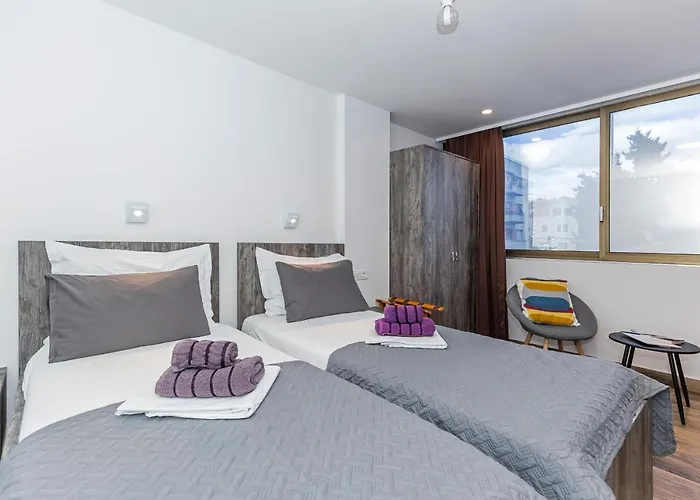 Apinelo Tower Rooms